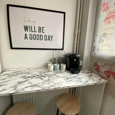 Apartment Paisible Et Bien Situe - Proche Aeroport D'orly Et Tramway Pour Paris